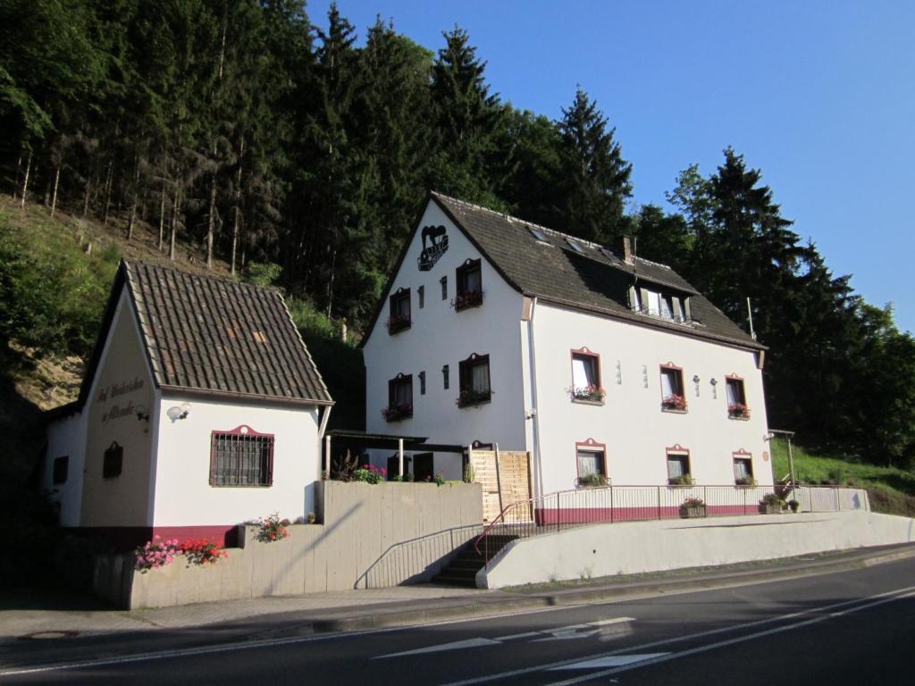 Gastehaus Am Fels Hotel Altenahr Exterior foto
